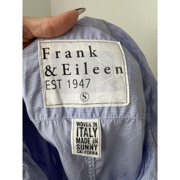 Frank & Eileen Long Sleeve Stripe Barry Shirt Size Small Blue White Button Up - Picture 9 of 13